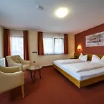 Tenner Otel Neustadt an der Weinstraße