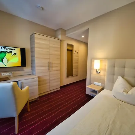 Tenner Hotel 3*