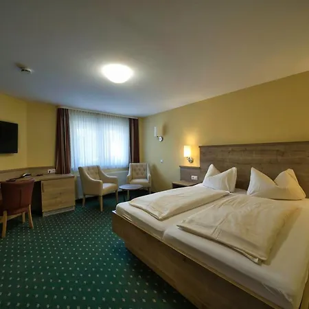 Tenner Hotel 3*