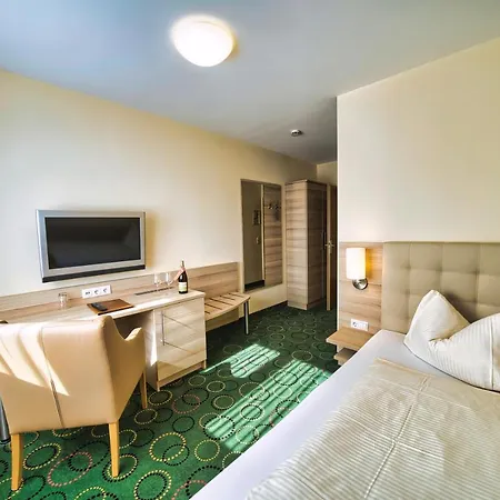 Tenner Hotel 3*