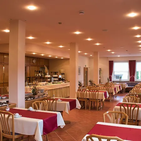 Tenner Hotel 3*