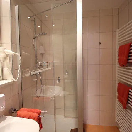 Otel Tenner Neustadt an der Weinstraße