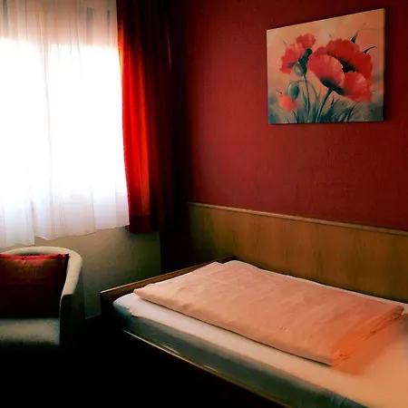 Tenner Hotel 3*